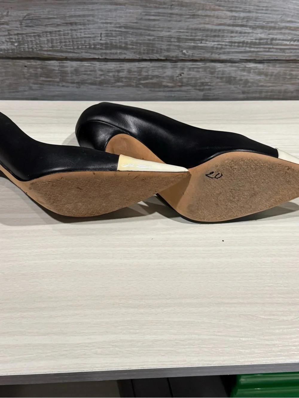 Tory Burch Black and Cream Pointed Toe Leather Pumps - Picture 6 of 8